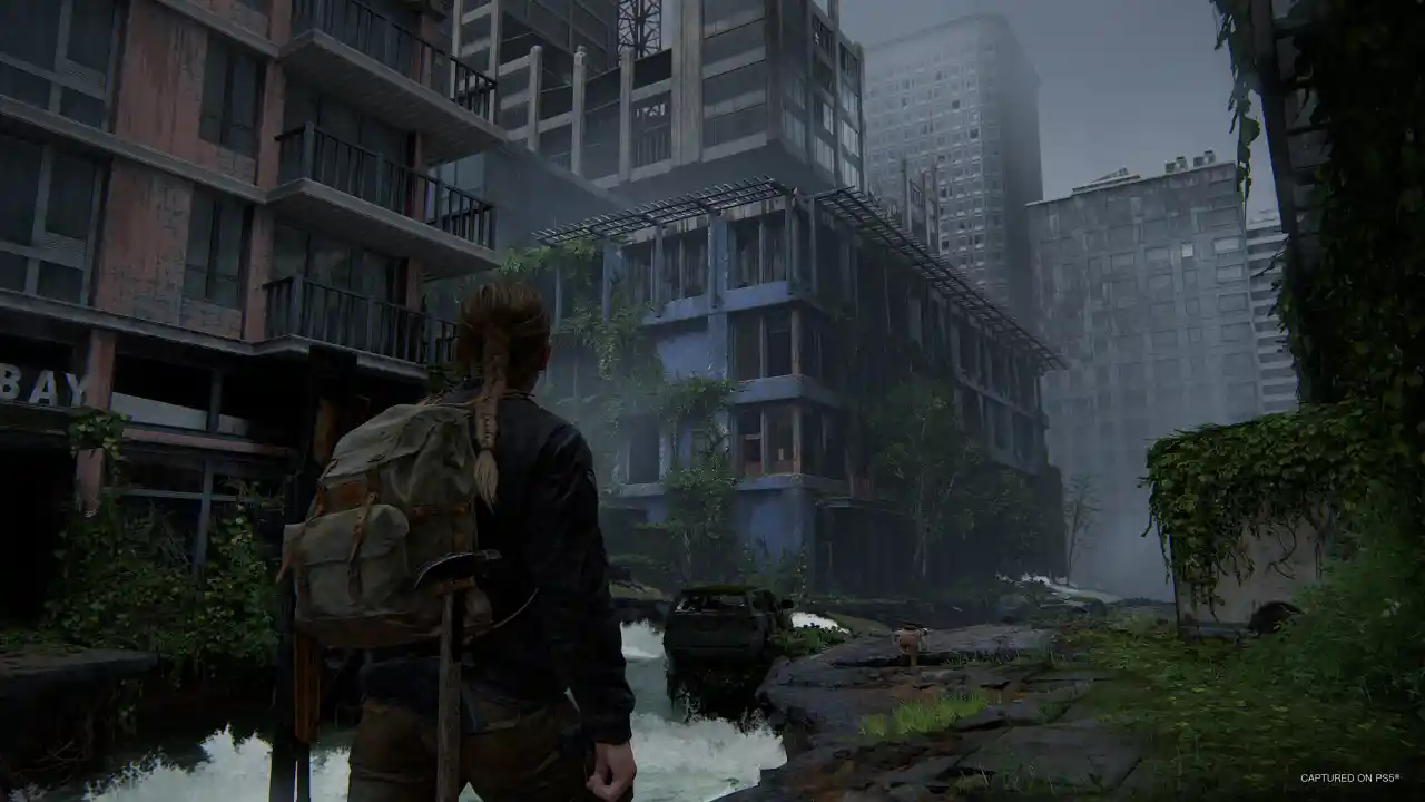 The Last of Us Parte II Remastered e il pasticcio dell'upgrade a 10 euro: utenti confusi ricomprano il gioco a prezzo pieno, Sony offre rimborsi