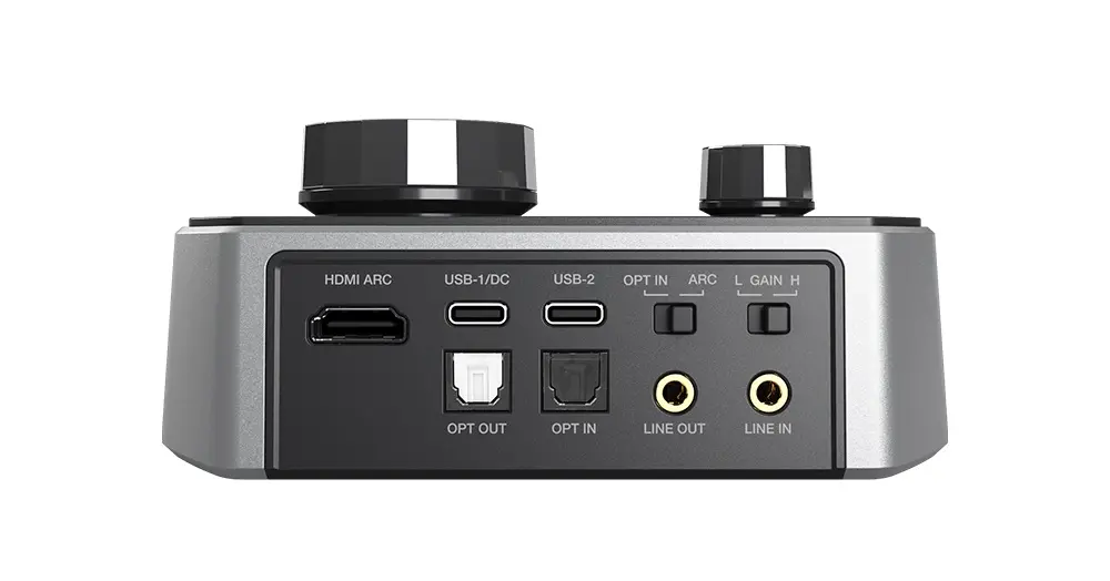Creative annuncia Sound Blaster G8, DAC-AMP da gaming esterno: connettività.